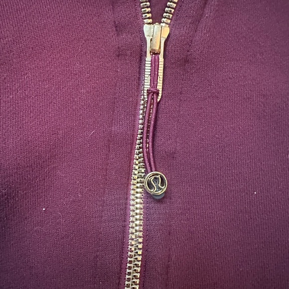 Lululemon like new scuba - Picture 3 of 4